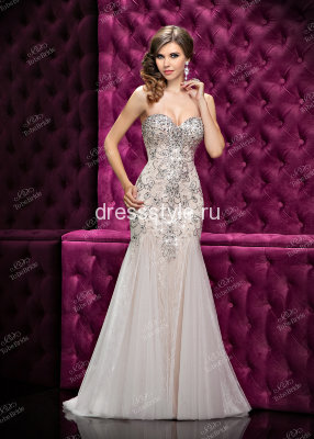 Вечернее длинное платье цвета ванили с открытыми плечами и вырезом «сердечко» MC007B