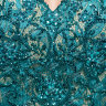 Вечернее длинное платье изумрудного цвета с глубоким декольте и изящными плечиками расшитыми блестками FA071B 