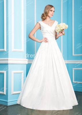 Атласное свадебное платье цвета айвори TB001