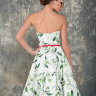 Короткое вечернее платье-бюстье с цветочным орнаментом  и пышной юбкой колокол EM014B